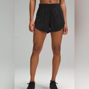 Lululemon Fast and Free High-Rise Short 2" *Airflow
In-Sense Emboss Black 10